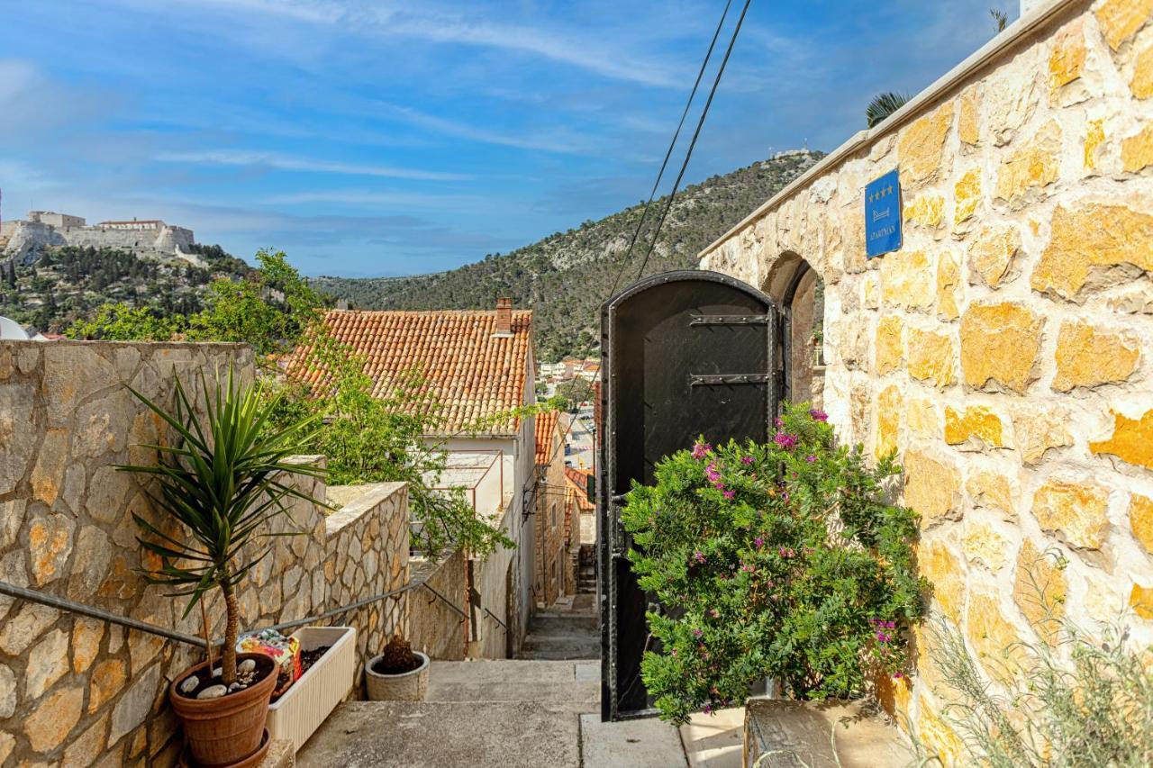 Villa Capitis In The Center Hvar Town Exterior photo